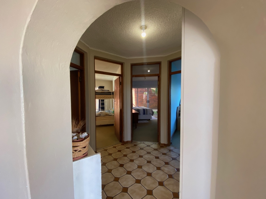 5 Bedroom Property for Sale in Cintsa East Eastern Cape